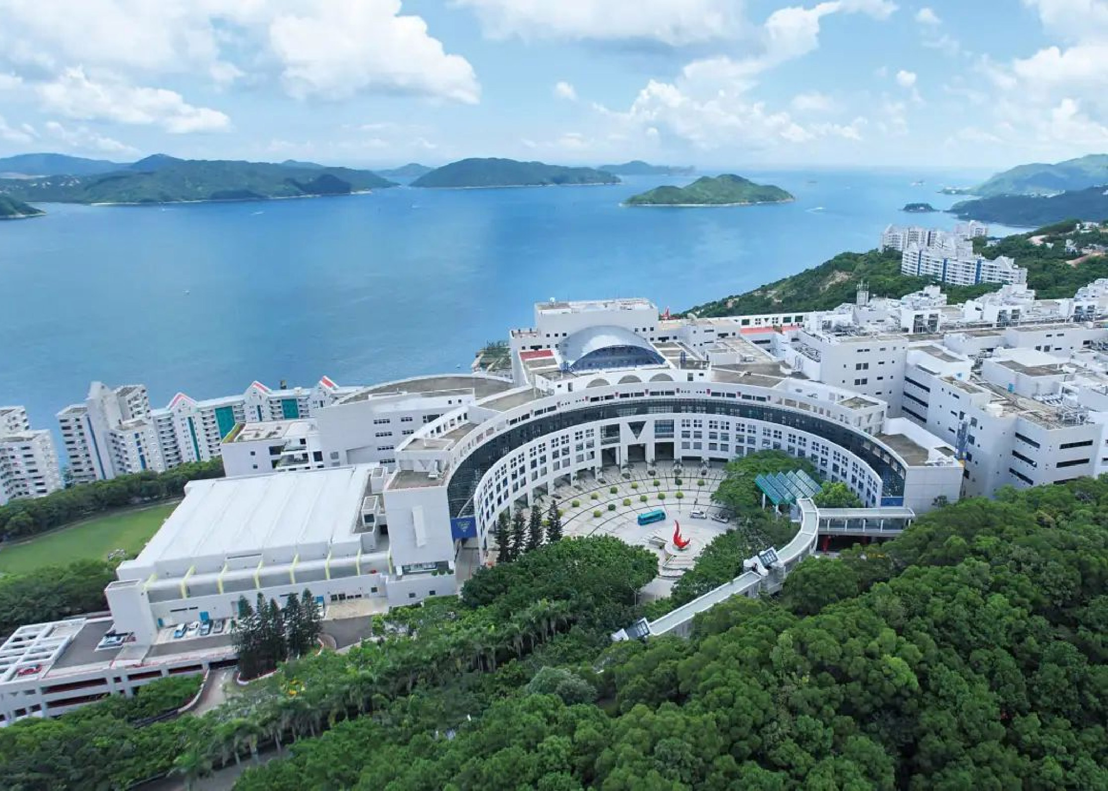 奥含传播为香港科技大学商学院MBA项目提供系统性公关传播与招生转化支持，围绕项目优势、学员画像与职业价值，进行多角度、分层式内容策划与全渠道曝光，有效提升项目在目标人群中的认知度与报名意向，实现品效合一的传播转化。